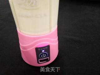 香蕉奶昔的做法步骤：5