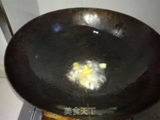 如何炒冷冻扇贝丁的做法步骤：5
