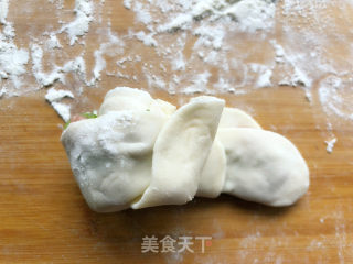 玫瑰花抱蛋煎饺的做法步骤：25