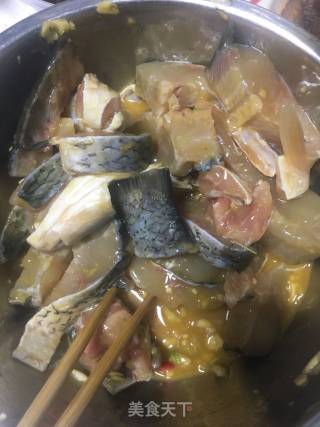 炸鱼块的做法步骤：2