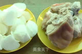 #萝卜#萝卜蹄髈汤的做法步骤：2