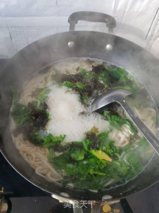 快手蒜黄酸汤面的做法步骤：5