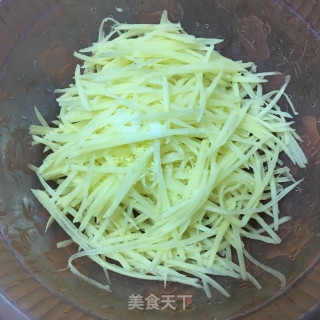 香煎土豆丝的做法步骤：3