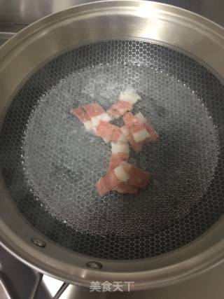 荷包蛋培根方便面的做法步骤：1