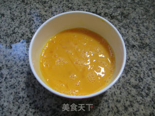 榨菜片鸭蛋炒荷兰豆的做法步骤：2