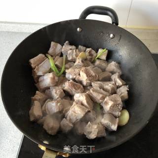 糖醋排骨的做法步骤：4