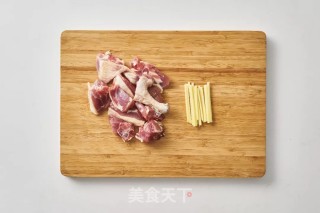 酒酿桂花鸭腿的做法步骤：1