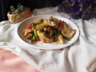 油豆腐炒蒜苔的做法步骤：7