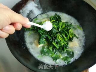 菠菜冻豆腐汤的做法步骤：11