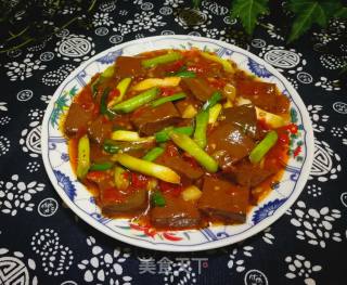 蒜苗烧鸭血的做法步骤：15