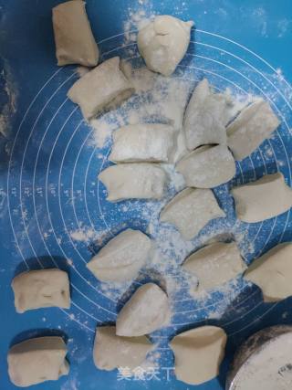 芹菜馅饼的做法步骤：6