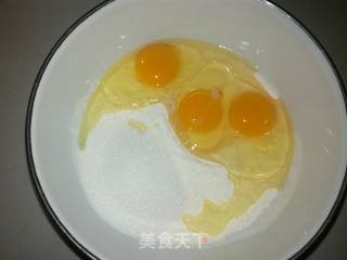 如何做不加一滴水的鸡蛋麻花的做法步骤：1