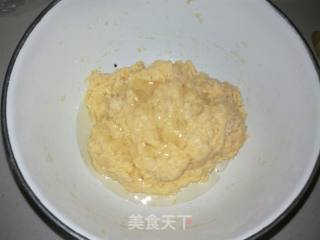 如何做不加一滴水的鸡蛋麻花的做法步骤：3
