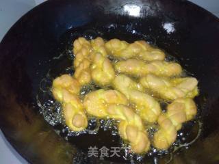 如何做不加一滴水的鸡蛋麻花的做法步骤：11
