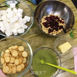 网红抹茶雪花酥的做法步骤：1