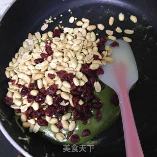网红抹茶雪花酥的做法步骤：4