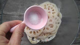 炝拌葱油藕片的做法步骤：3