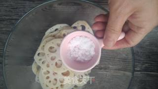 炝拌葱油藕片的做法步骤：4