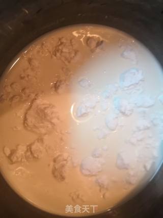 脆皮香酥之—炸鲜奶的做法步骤：1