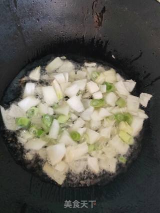 青红双椒爆牛肉末的做法步骤：7