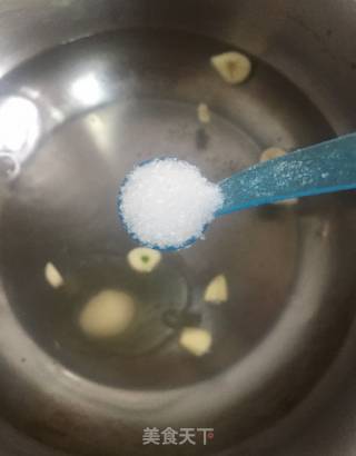 冬日幸福之  盐水益母草的做法步骤：4