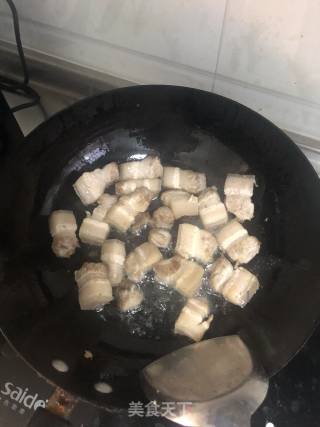 家庭版红烧肉的做法步骤：5
