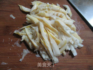 笋尖炒鲜素鸡的做法步骤：2