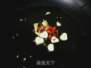 有机花菜炒木耳的做法步骤：5