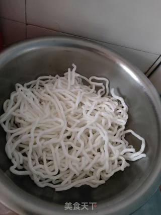 麻辣海鲜土豆粉的做法步骤：5