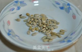 仿真瓜子的做法步骤：1