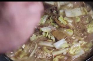 猪肉白菜炖粉条--冬季养生菜的做法步骤：10