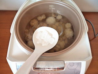 菊花雪梨冰糖饮的做法步骤：7