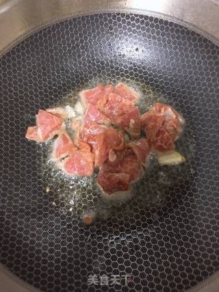 猪肉炒杂蔬菜的做法步骤：5