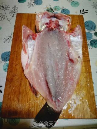 如何用电饼铛快捷烤鲈鱼的做法步骤：6