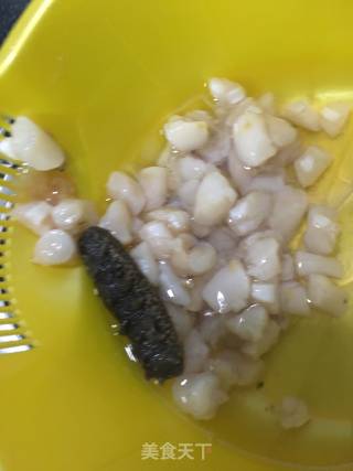 扇贝丁海参饺子的做法步骤：1