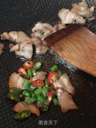 猪肉炒心里美萝卜的做法步骤：8