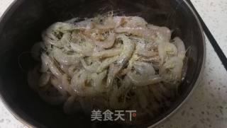 油炸小白虾的做法步骤：2