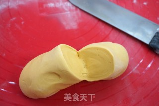 南瓜双色洞洞馒头的做法步骤：5