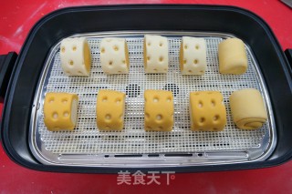 南瓜双色洞洞馒头的做法步骤：11