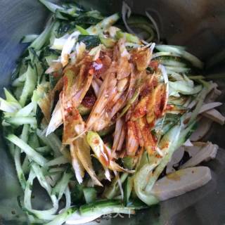 豆干拌黄瓜的做法步骤：5
