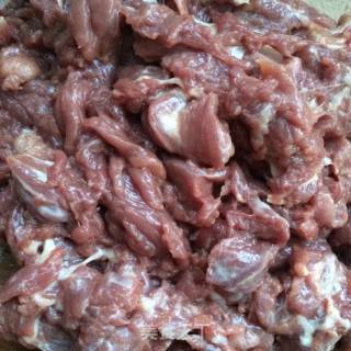 大葱羊肉水饺的做法步骤：3