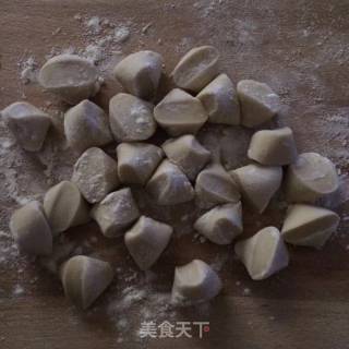 大葱羊肉水饺的做法步骤：7