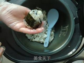如何让小朋友爱上吃饭-饭团的做法步骤：8