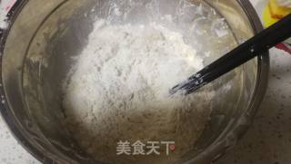 如何制作黑芝麻馅小餐包的做法步骤：1
