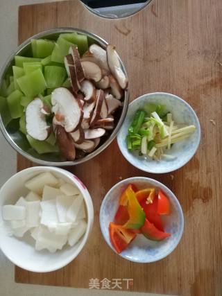 山药时蔬的做法步骤：1