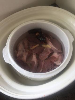 清炖猪心汤的做法步骤：2