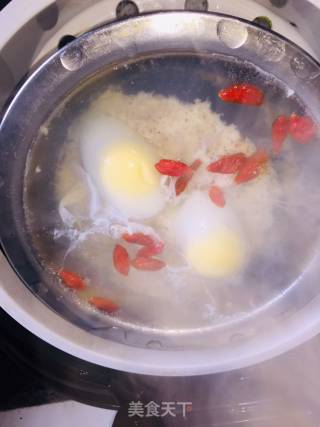 简单快手鸡蛋肉饼汤的做法步骤：2