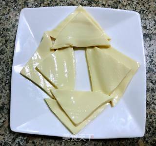 鹌鹑蛋皮蛋豆腐#家乡的味道#的做法步骤：4