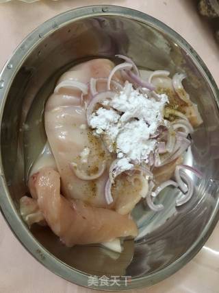 鸡胸肉拉面健身餐的做法步骤：3