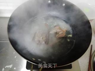 野鸽子炖虫草花的做法步骤：4